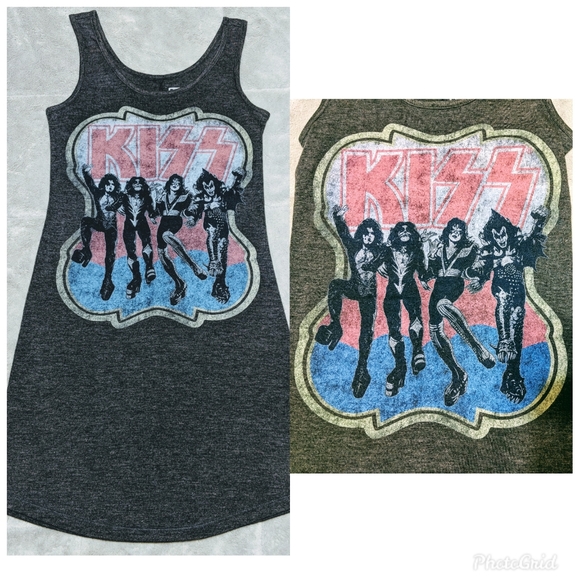 Kiss Tops - KISS Extra Long Skinny Graphic Tank NWOT